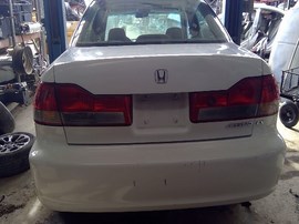 2001 ACCORD, WHITE, EX, 2.3L, VTEC, AT.  A24028